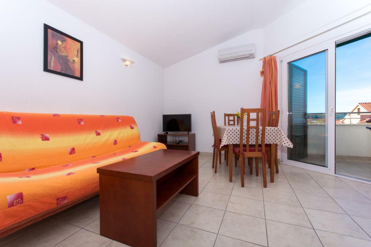 Apartments Fumija โตรกีร์ ภายนอก รูปภาพ