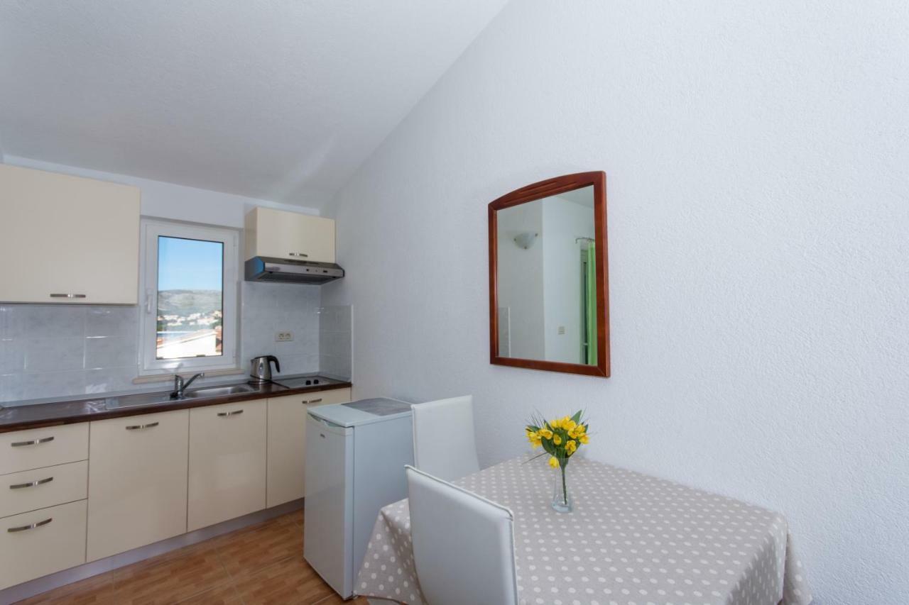 Apartments Fumija โตรกีร์ ภายนอก รูปภาพ